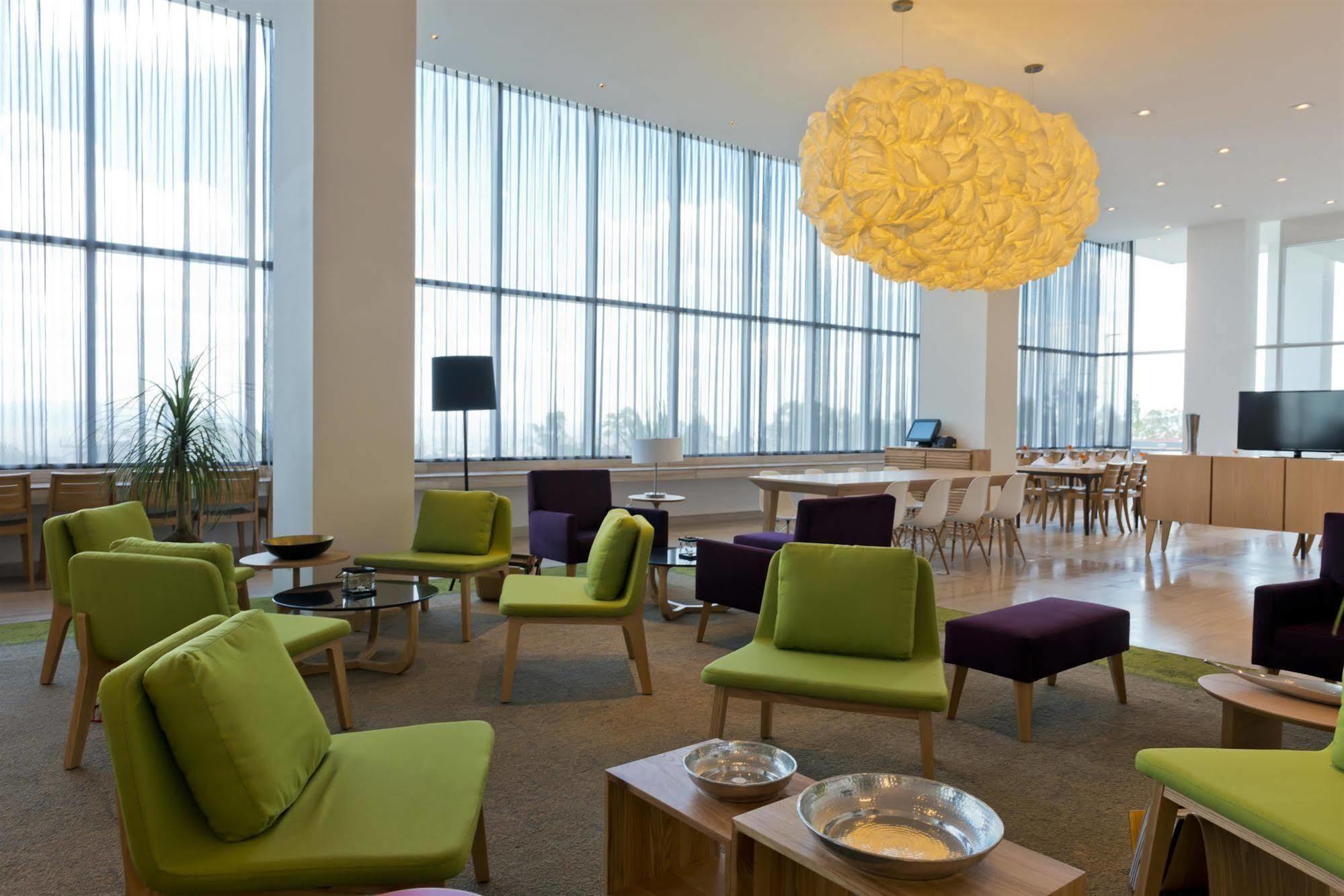 Fiesta Inn Morelia Altozano Екстериор снимка